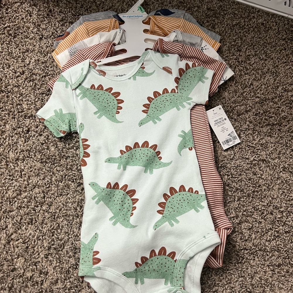 NWT Carters Baby Onesies Set Size 18-24 months